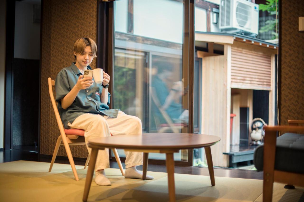 Manabi-Stay Takayama: Modern Kura Dining and Semi-Open-Air Bath in Traditional House Takayama  Exterior photo