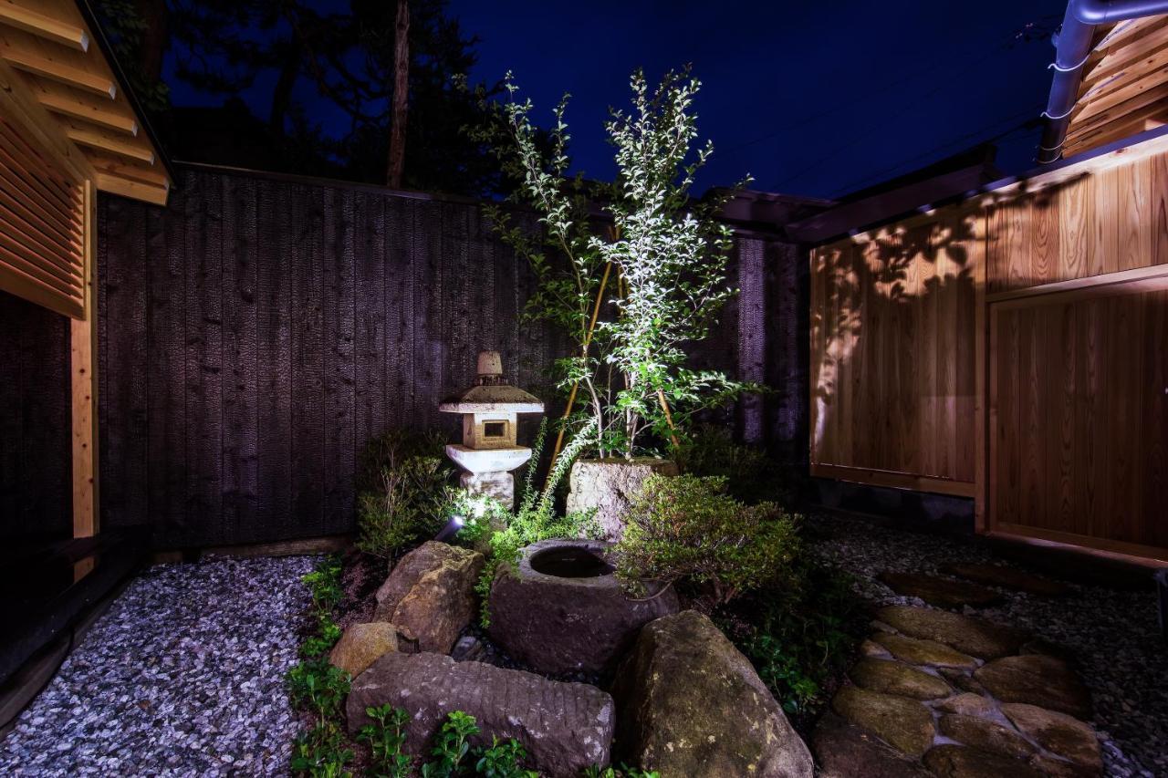 Manabi-Stay Takayama: Modern Kura Dining and Semi-Open-Air Bath in Traditional House Takayama  Exterior photo
