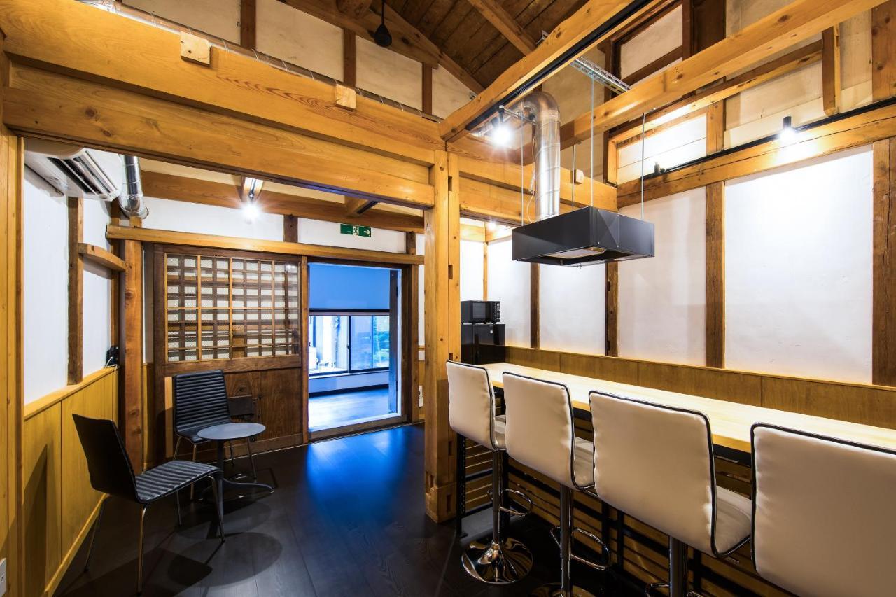 Manabi-Stay Takayama: Modern Kura Dining and Semi-Open-Air Bath in Traditional House Takayama  Exterior photo